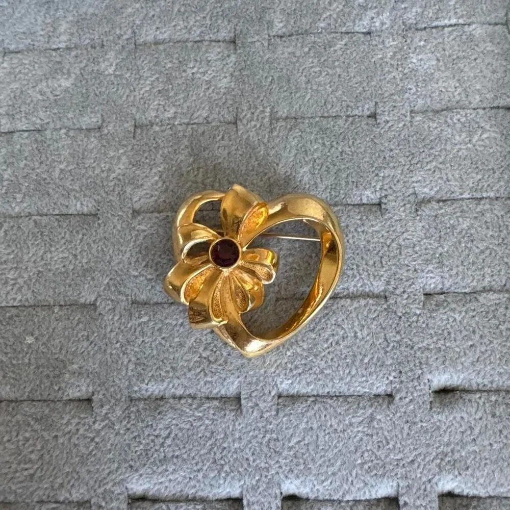 Avon Women's Gold Jewellery